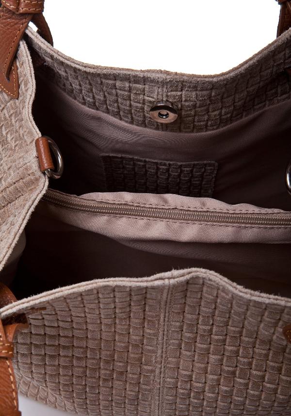  Luxurious taupe woven bag with dual handles and a refined leather strap, perfect for any stylish occasion.