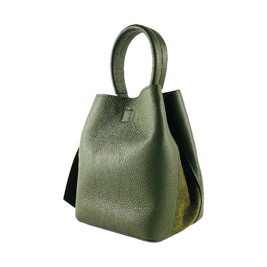 A green leather handbag crafted from high-quality leather, showcasing its elegant design and rich color.